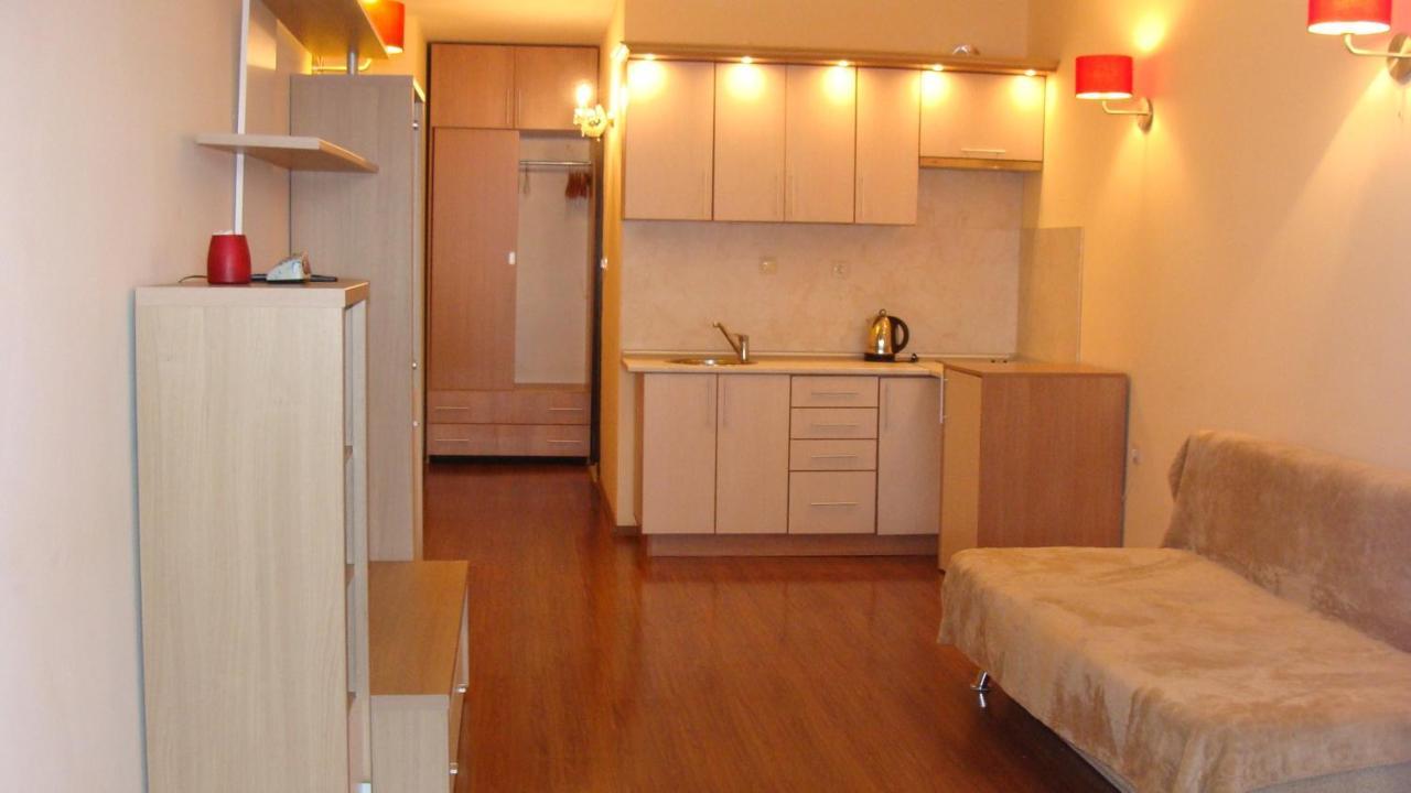 Admiral Apartments غولدن ساندز الغرفة الصورة