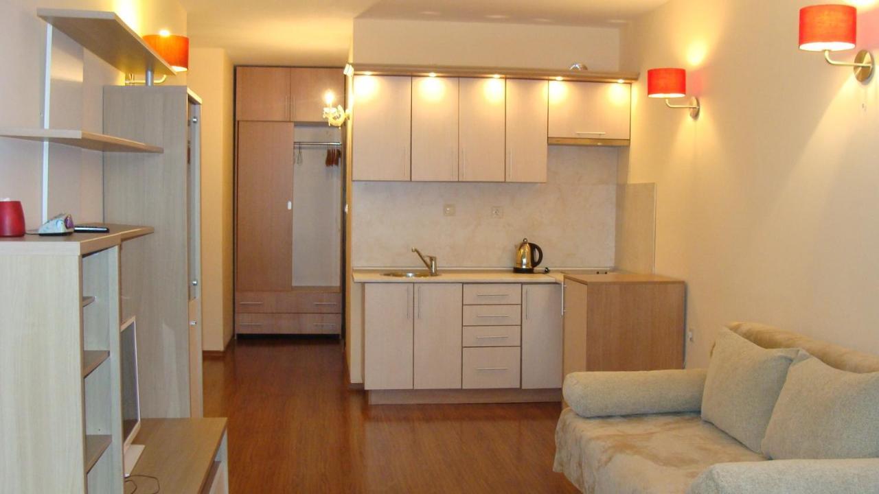 Admiral Apartments غولدن ساندز الغرفة الصورة