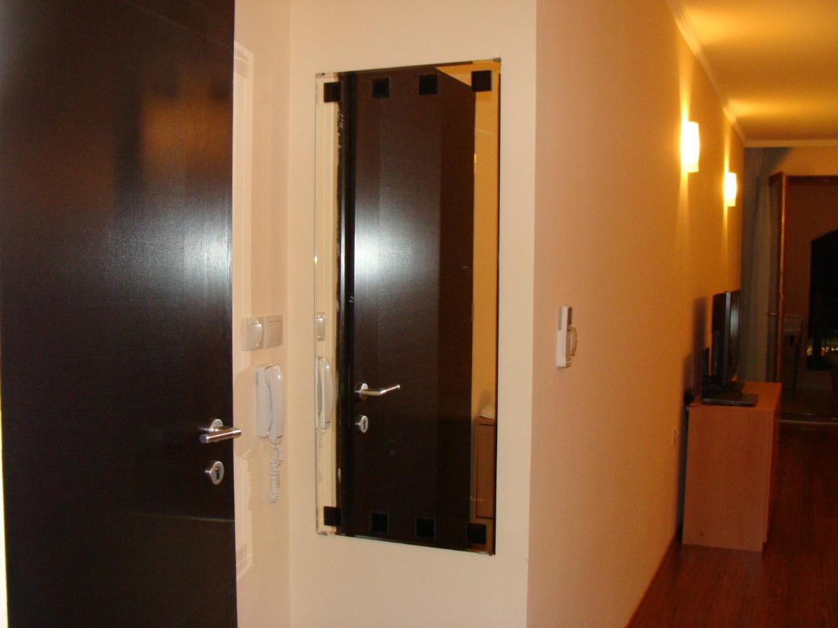 Admiral Apartments غولدن ساندز الغرفة الصورة