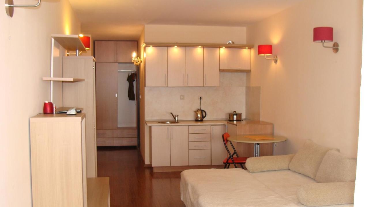 Admiral Apartments غولدن ساندز الغرفة الصورة