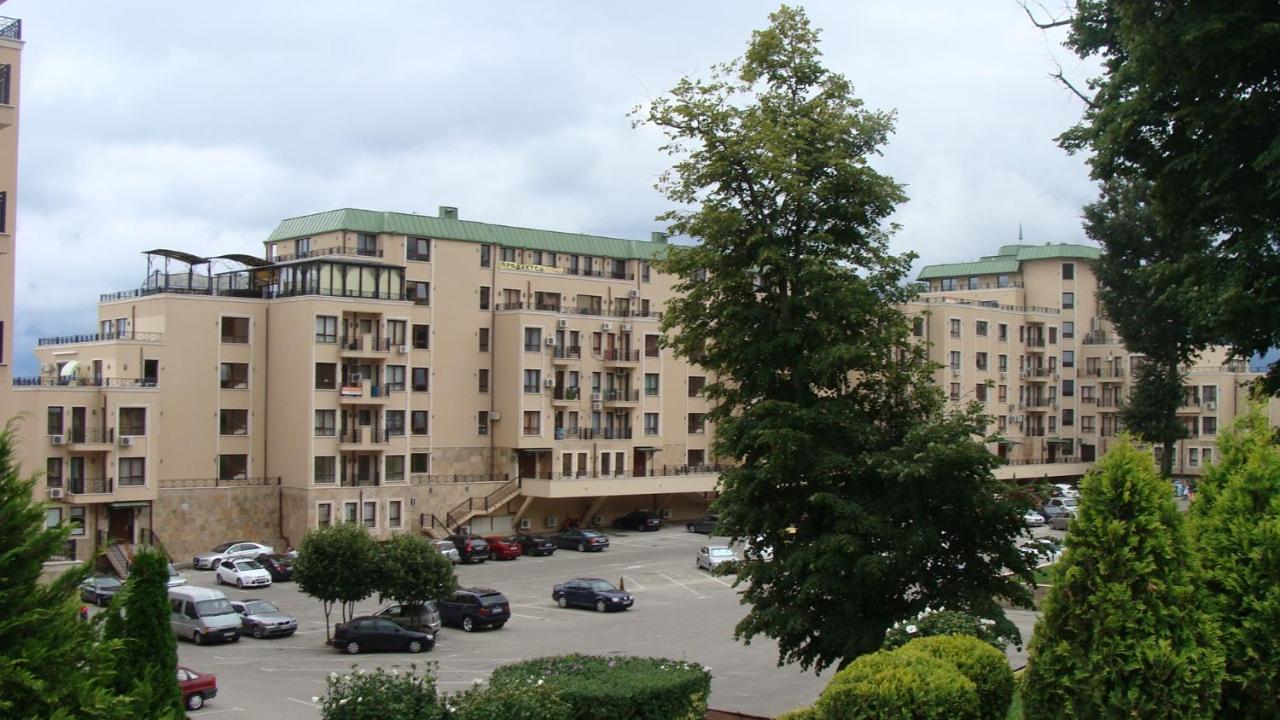 Admiral Apartments غولدن ساندز الغرفة الصورة