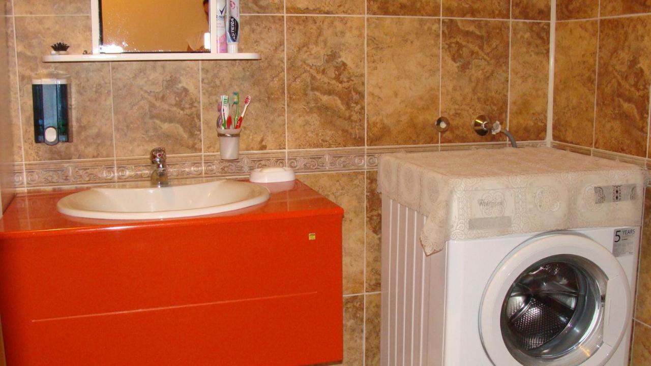 Admiral Apartments غولدن ساندز الغرفة الصورة