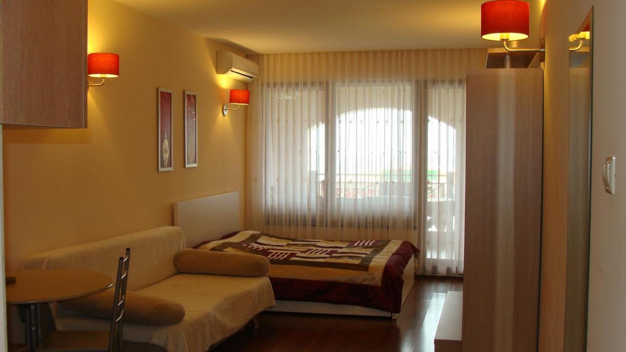 Admiral Apartments غولدن ساندز المظهر الخارجي الصورة