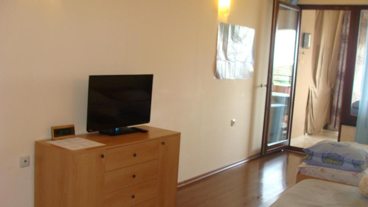 Admiral Apartments غولدن ساندز المظهر الخارجي الصورة