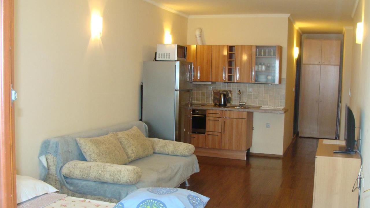 Admiral Apartments غولدن ساندز المظهر الخارجي الصورة
